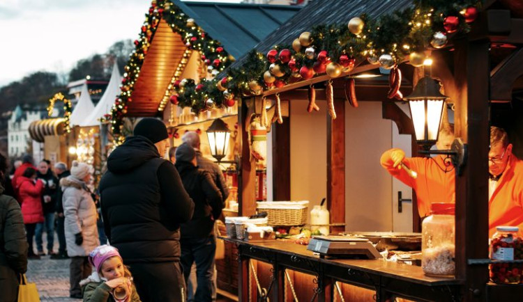 Adventní program v Karlových Varech nabídne letos Mlýnská kolonáda