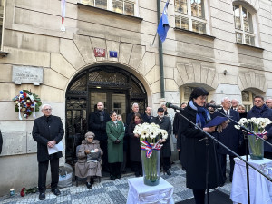 VIDEO: Pieta u Hlávkovy koleje připomněla studenty zavražděné nacisty
