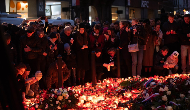 FOTOGALERIE: Podívejte se na atmosféru na oslavách na Národní