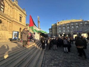 Na náměstí Jana Palacha se sešlo přes 200 lidí podporujících Palestinu