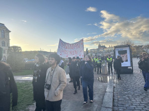 Na náměstí Jana Palacha se sešlo přes 200 lidí podporujících Palestinu