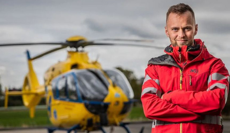 Každá situace, do které letíme s vrtulníkem, je vyhrocená říká lékař a influencer z donucení Marek Dvořák