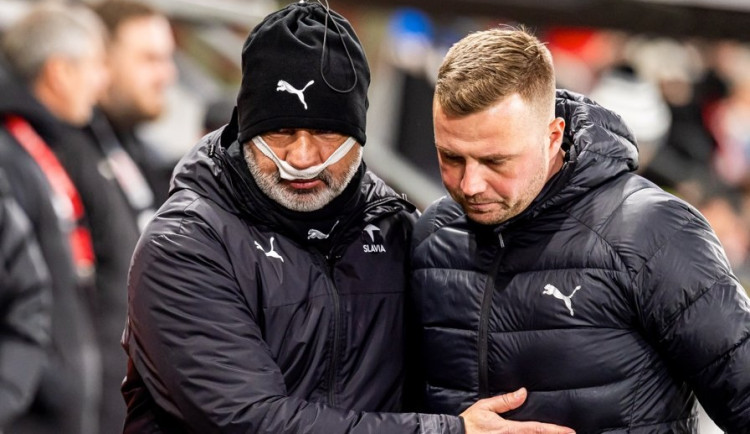 Trpišovský si nos zlomil na tréninku.