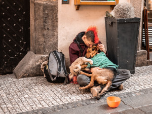 Praha tuto zimu poskytne lidem bez domova přes šest set lůžek
