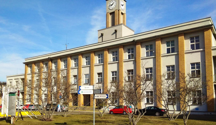 Pražské nemocnice provoz zatím nemění. Dohodu premiéra s lékaři vítají