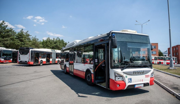 Nové jízdní řády některých autobusů v Olomouci. Dopravní podnik vyslyšel volání veřejnosti