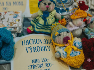 První ukrajinsko-český market na Holešovické tržnici. Propojení umění a Vánočního kouzla