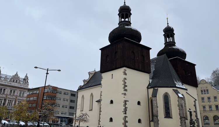 Rakušan poděkoval Náchodu za zrušení ohňostroje, kritici se do něj i města pustili