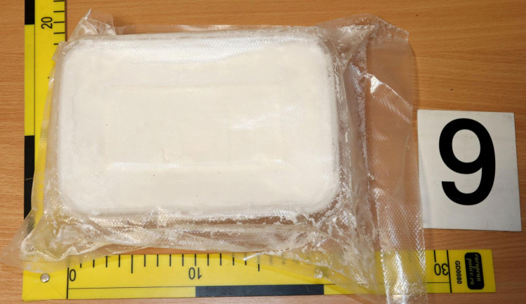 Policie dopadla dva muže, kteří prodávali desítky kil kokainu ročně. Ovlivní to trh v Praze, říká kriminalista