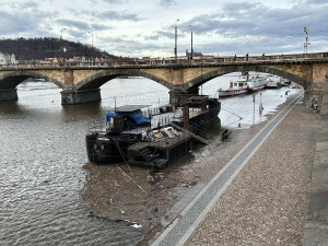 Praha začíná stavět protipovodňovou ochranu, zastaví i plavbu lodí na Vltavě v centru