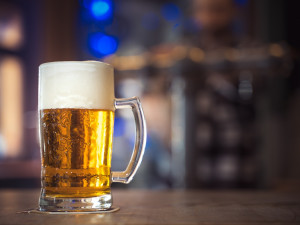 Ceny piva v Praze překročily 70 korun za půllitr, důvodem změna DPH od Nového roku