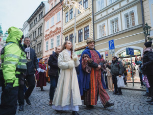 FOTOGALERIE: Prahou prošel tříkrálový průvod, nechyběli velbloudi