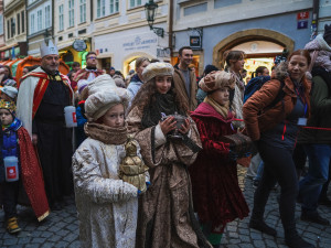 FOTOGALERIE: Prahou prošel tříkrálový průvod, nechyběli velbloudi