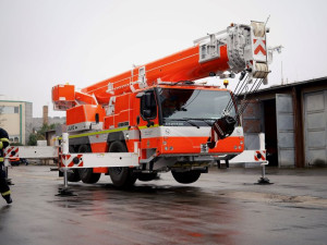 Nový automobilový jeřáb Liebherr LTM 1050–3.1 za 22 614 900 korun. Financovaný byl z Fondu zábrany škod.
