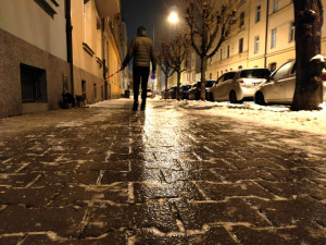 V Praze hrozí silná ledovka, lidé by měli omezit vycházení