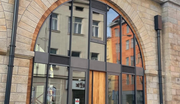 První oblouk je zasklen, otevřít ho mají v březnu.