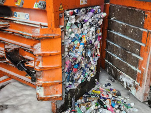 Pražané špatně třídí spreje. Na třídící lince kvůli tomu došlo k výbuchu