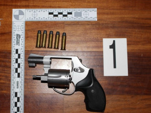 VIDEO: Tři muži pašovali do Evropy kokain v banánech. Obchody domlouvali v centru Prahy