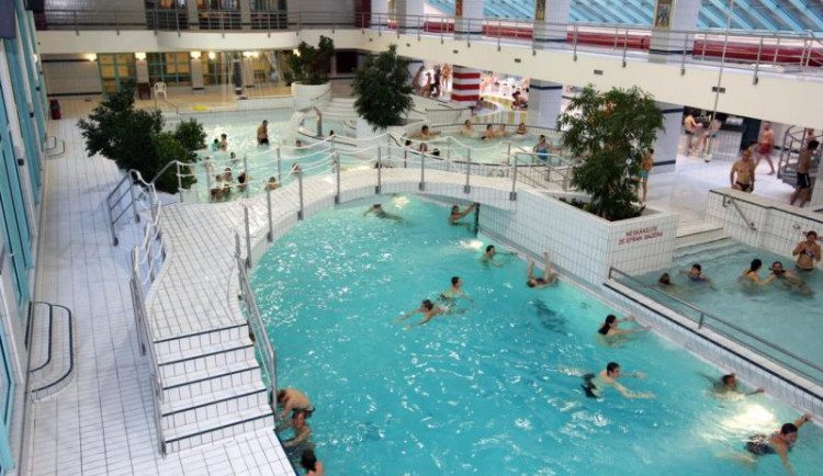 Do hradeckého aquacentra se školáci za dobré vysvědčení dostanou zdarma