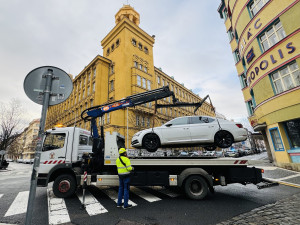 POLITICKÁ KORIDA: Má Praha dotovat odtahy špatně zaparkovaných aut? Odpovídají zastupitelé