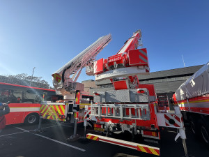 Pražští hasiči pořídili novou techniku za víc než čtvrt miliardy