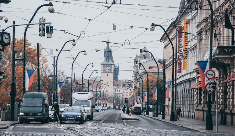 Velké pražské městské části spíše nesouhlasí s omezením vjezdu do centra
