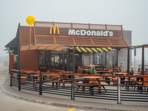 Zákazníky přivítala už 120. restaurace McDonald’s u Stehelčevsi