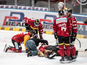 Hokejisté Sparty vyhráli ve šlágru kola v Pardubicích a snížili ztrátu na Dynamo