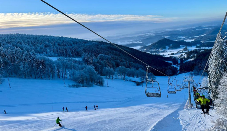 Skiareál Ještěd připravil časově limitovanou nabídku zvýhodněných skipasů