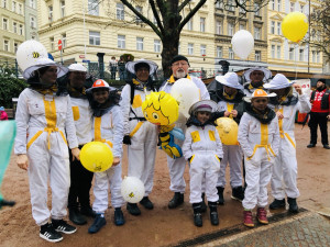 Výroba masek a pohádka pro děti odstartovaly dnešní žižkovský masopust