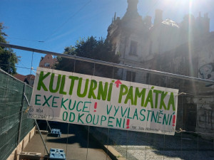 Nádraží Vyšehrad má nového majitele. Budoucnost budovy s ním bude řešit i vedení Prahy 2