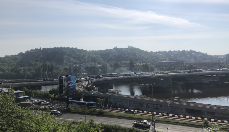 Oprava Barrandovského mostu v Praze skončí letos, práce začnou 11. března