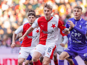 Chytil zajistil Slavii vítězství hattrickem. Zvládl to za osm minut