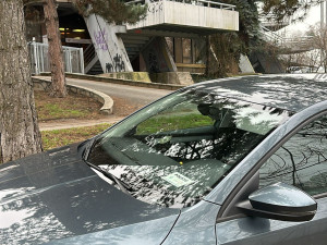 Policie viní čtyři lidi a čtyři firmy kvůli dotacím v Českém tenisovém svazu. V jeho sídle zasahovala centrála proti organizovanému zločinu