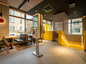 121. restaurace McDonald’s vás v centru Prahy přivítá i po půlnoci