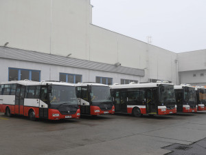 Pražský dopravní podnik poslal ukrajinským městům Mykolajiv a Buča pět autobusů