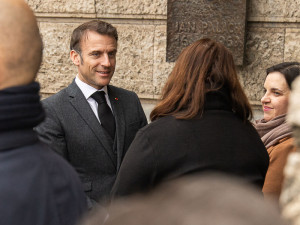 Macron s Pavlem uctili u Filozofické fakulty oběti prosincové střelby