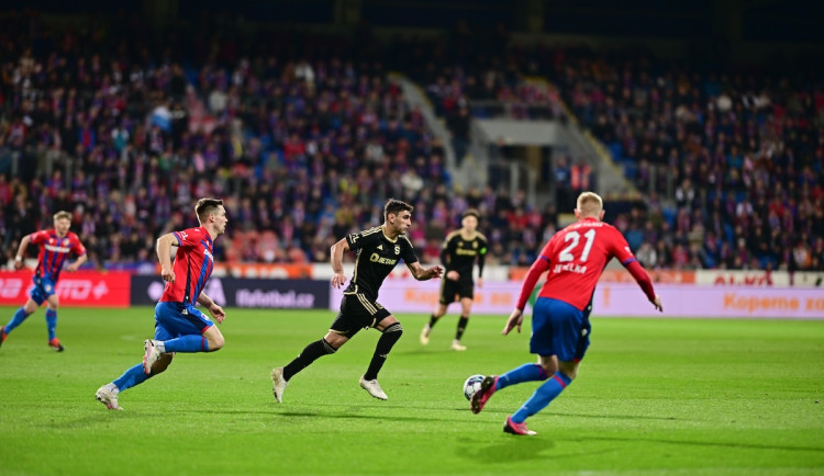 Sparta už vede ligu jen o bod.