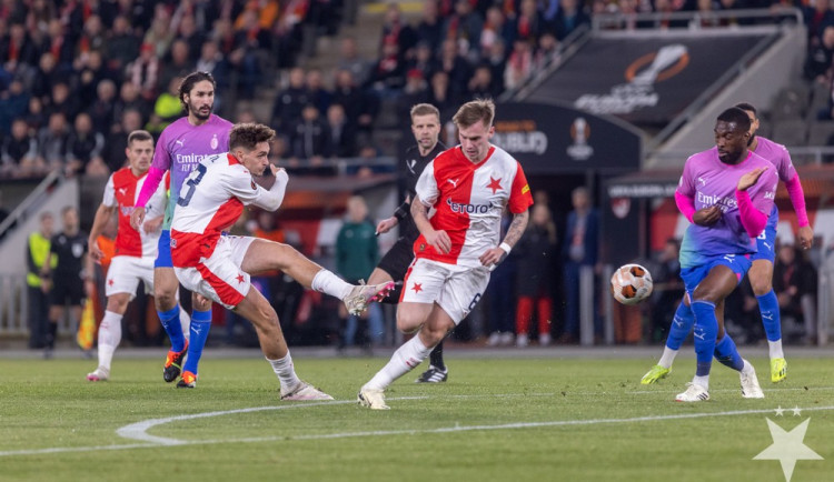 Slavia opět v oslabení podlehla Milánu i doma a po porážce 1:3 v Evropské lize končí