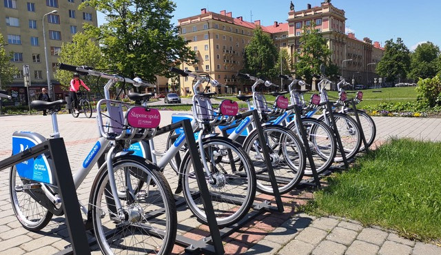 ANKETA: Lidé se budou po Trutnově pohybovat rychleji, v ulicích budou sdílená kola