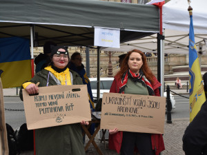 VIDEO: Na Václavském náměstí demonstrují lidé proti vládě. Sympatie jim vyjádřil i Miloš Zeman
