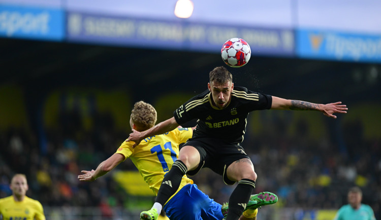 Fotbalisté Sparty vyhráli v Opavě a jsou potřetí za sebou ve finále poháru