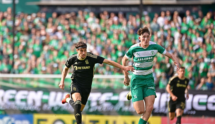 Fotbalisté Sparty porazili po obratu Bohemians 3:1 a jsou v čele neúplné tabulky