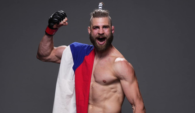 Výhru oslavím střídmě, říká bijec Procházka. Další zápas bude brzy, jedná se o bitvě v Brazílii