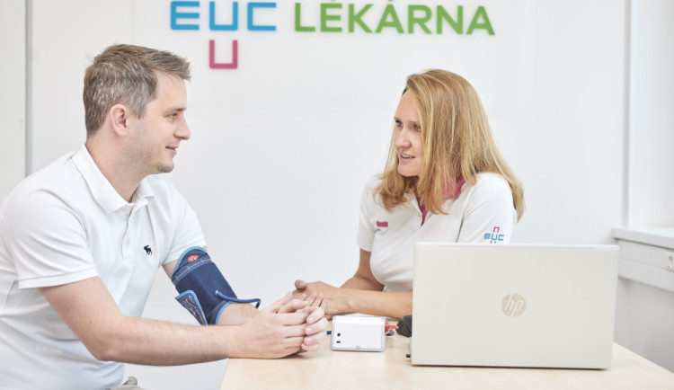 Lékárník není prodavač barevných krabiček, ale zdravotnický odborník, říká Ondřej Šimandl z EUC Lékáren