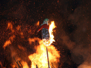 Při pálení čarodějnic musí být lidé opatrní, v Praze platí zákaz rozdělávání ohňů na rizikových místech