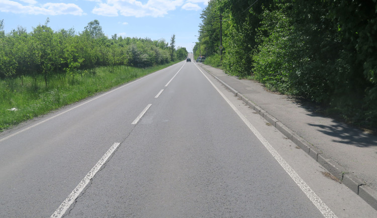 Policie hledá svědky dopravní nehody z Karviné, při které se zranil cyklista na elektrokole