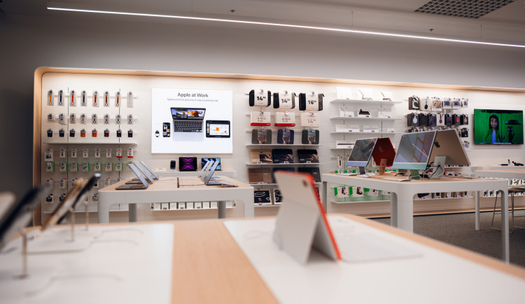 Slevy při otevření iWant Apple Premium Partner prodejny v OC Letňany? To chceš.