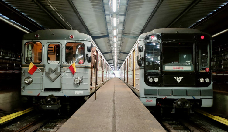 Metro slaví padesát let, dopravní podnik vypravil na linku C historické vlaky