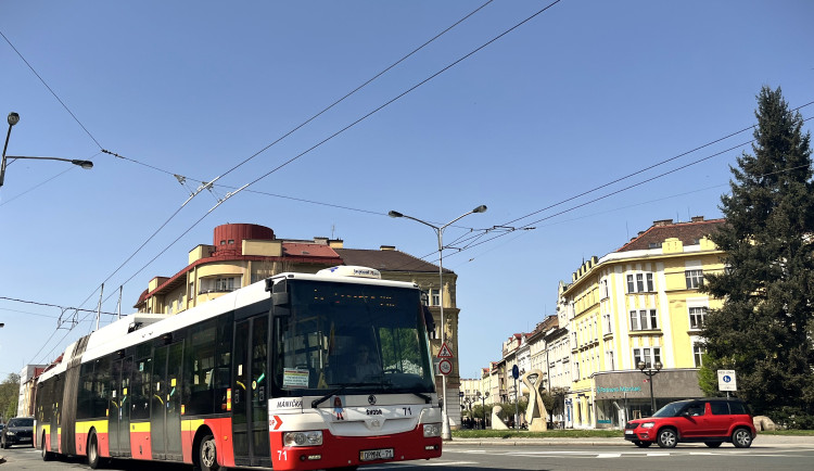 Hradec oslaví výročí trolejbusové dopravy, pošle do ulic historické vozy